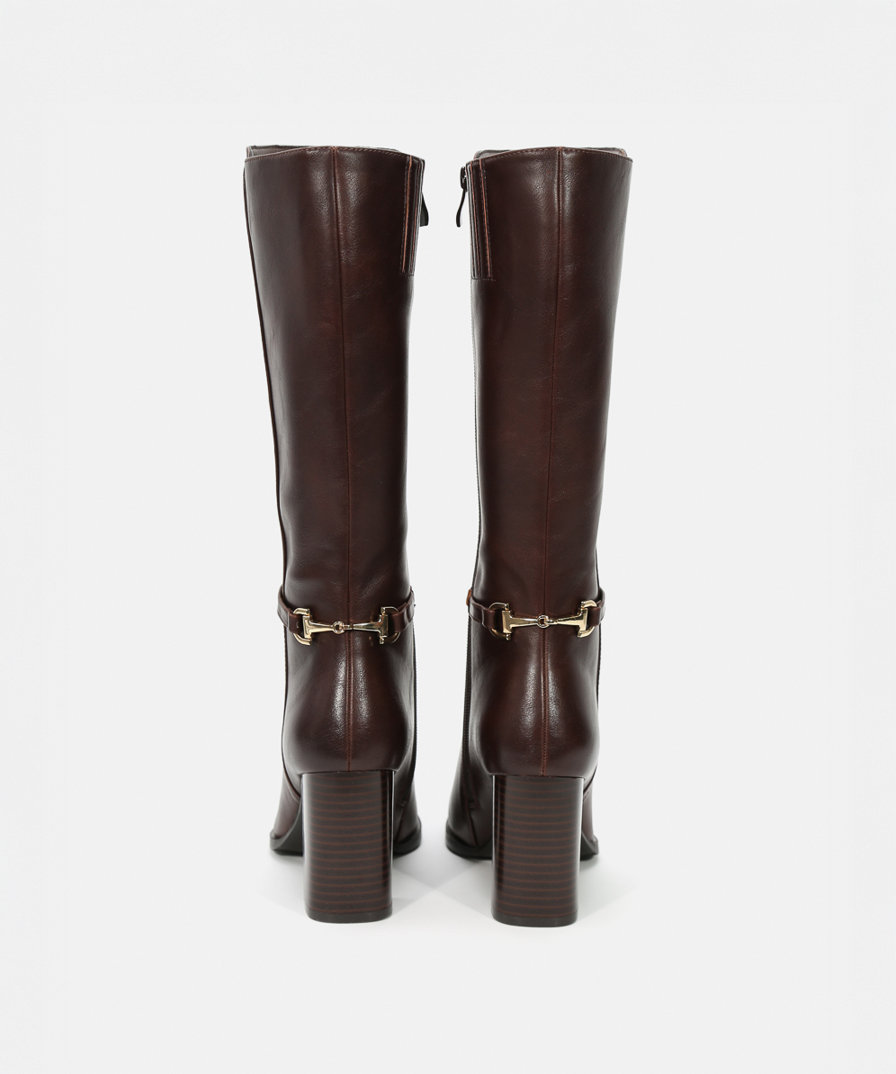 Botas salto detalhe estribo image number null